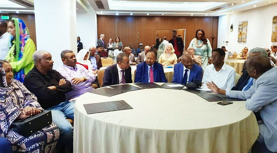 Interested and Politicians reduce Sudanese meeting in Addis Ababa