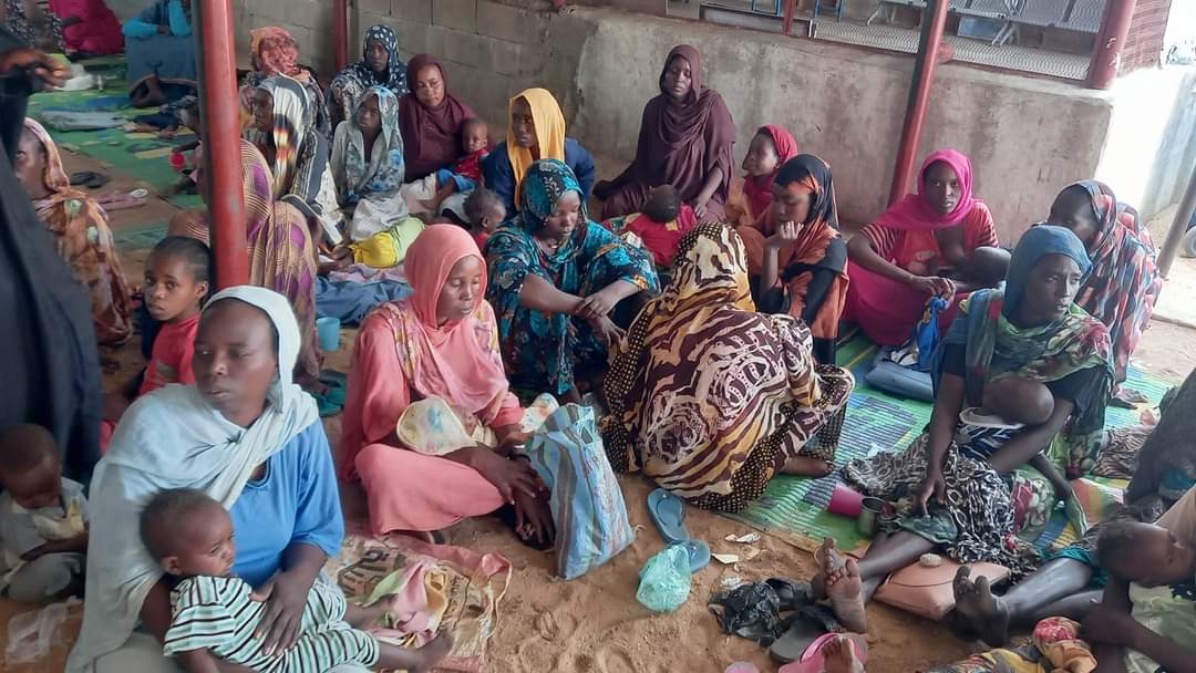 منسقية معسكرات النازحين في دارفور: العنف والجوع والحصار ضاعفت معاناة المواطنين
