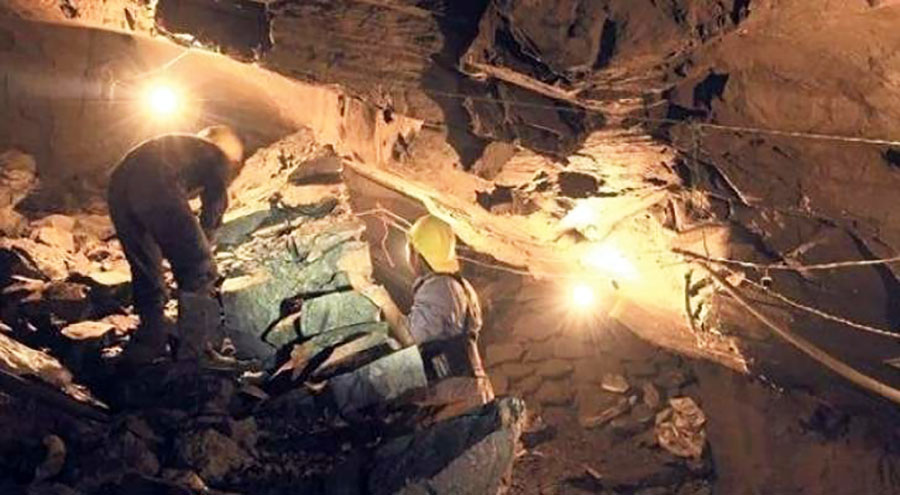 6 killed in traditional gold mine collapse in River Nile