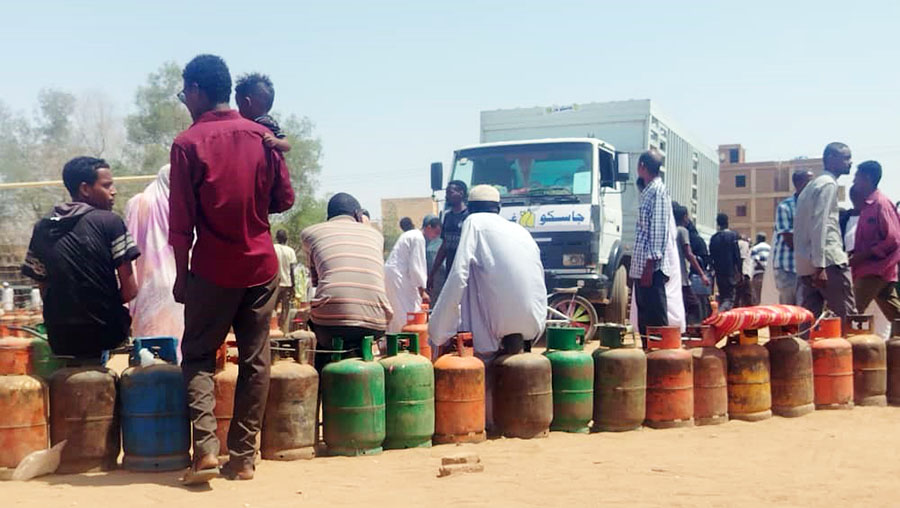 Cooking Gas: The Fuel Crisis Leaks into Sharq Elneel, Khartoum