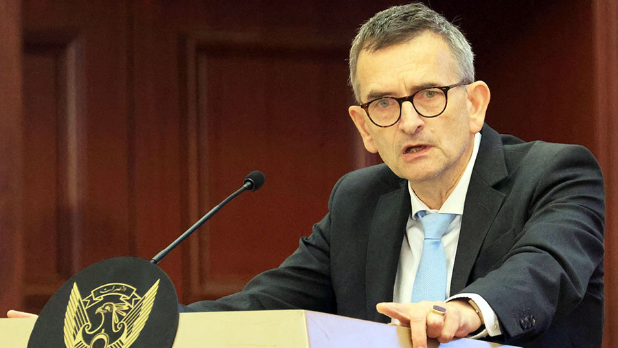 فولكر: العالم يتجاهل السودان لأن النازحين لا يصلون أوربا